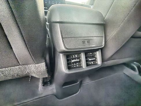 Used 2026 Chevrolet Equinox LT FWD image 20