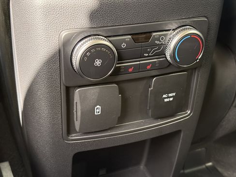 Used 2020 Ford Explorer Limited image 15