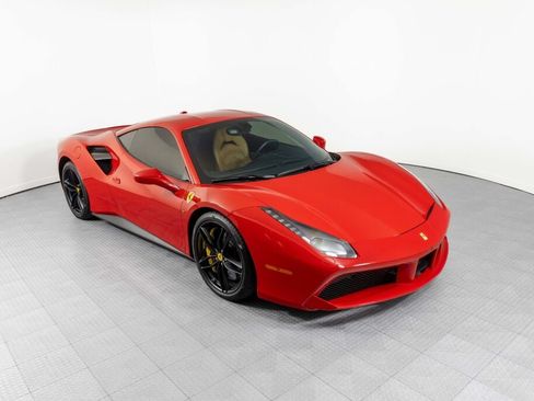 Used 2017 Ferrari 488 GTB RWD image 14