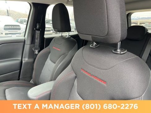 Used 2022 Jeep Renegade Trailhawk w/ Trailer Tow Group AWD/4WD image 14