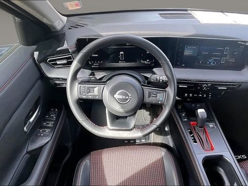 Certified 2025 Nissan Kicks SR w/ Interior Electronics Package FWD image 5