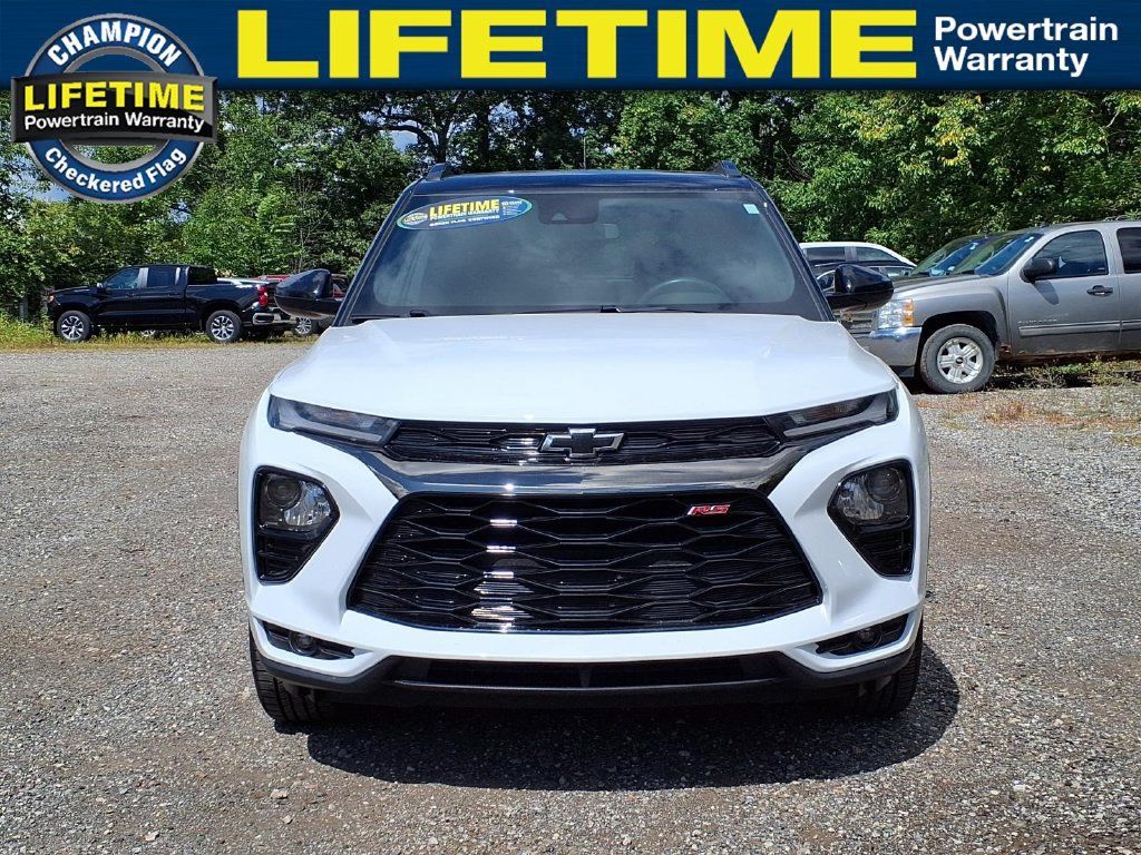Used 2023 Chevrolet TrailBlazer RS AWD/4WD image 2