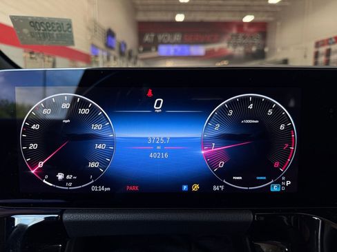 Used 2025 Mercedes-Benz GLA 250 image 42