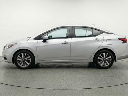 Used 2025 Nissan Versa SV FWD image 5