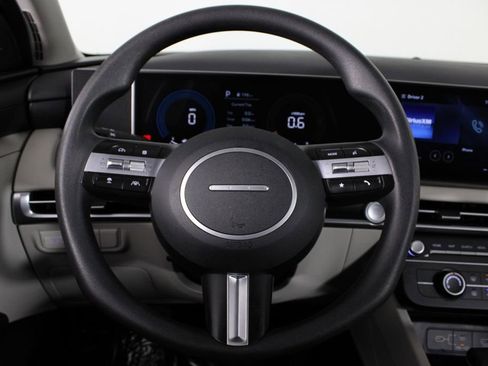 Certified 2025 Hyundai Tucson SE FWD image 25
