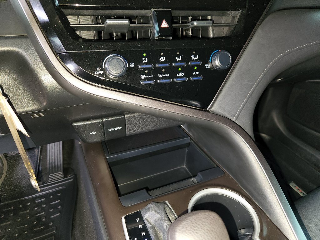 Used 2021 Toyota Camry LE FWD image 21