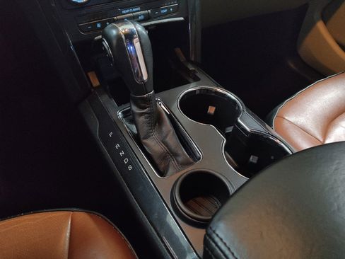 Used 2019 Ford Explorer XLT FWD image 26