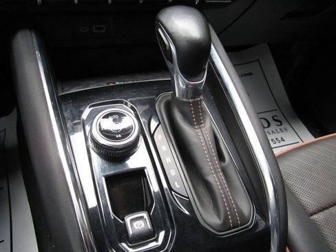 Used 2023 GMC Canyon AT4 w/ AT4 Premium Package AWD/4WD image 22