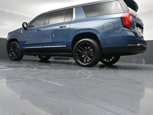 Used 2026 GMC Yukon XL Elevation w/ Elevation Premium Package AWD/4WD image 38