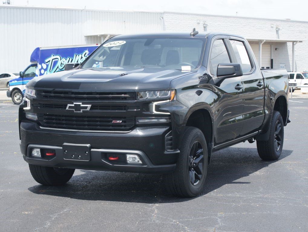 Used 2022 Chevrolet Silverado 1500 LT Trail Boss w/ LPO, Dark Essentials Package AWD/4WD image 2