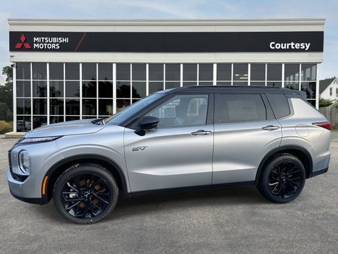 New 2025 Mitsubishi Outlander SEL Black Edition image 2