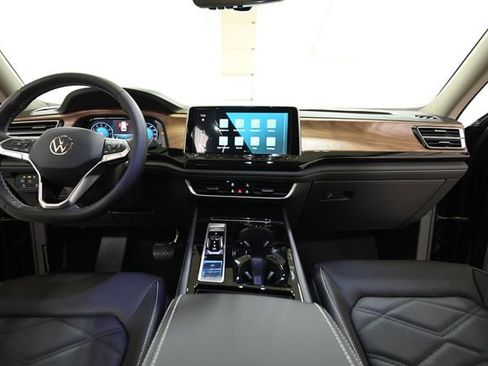 New 2026 Volkswagen Atlas SE AWD/4WD image 2