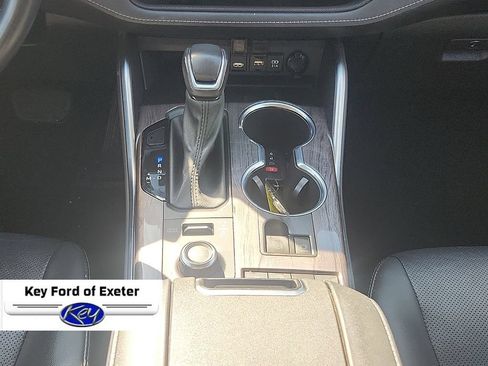 Used 2021 Toyota Highlander Limited AWD/4WD image 19