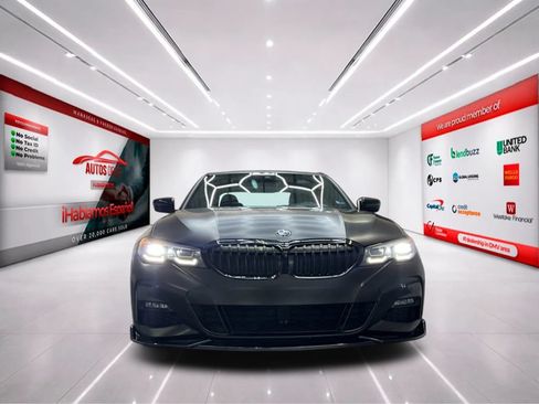 Used 2022 BMW 330i Sedan w/ M Sport Package RWD image 2