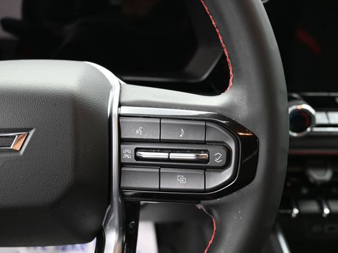 Used 2024 Chevrolet Colorado Z71 w/ Z71 Convenience Package 2 image 13