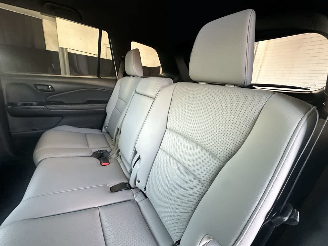 Used 2025 Honda Passport EX-L image 22