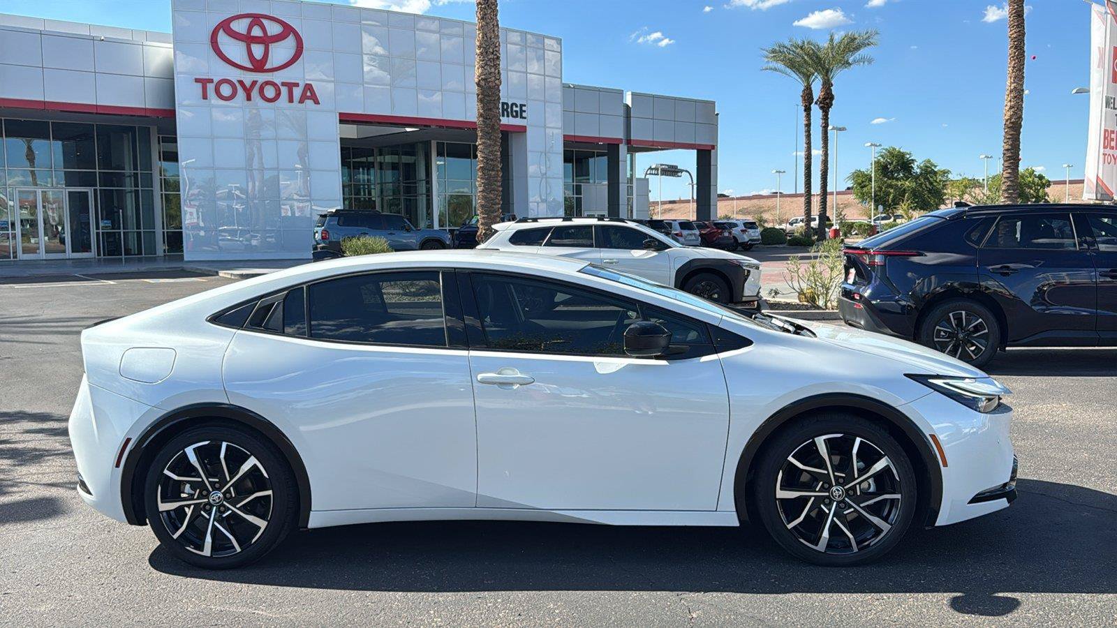 Certified 2026 Toyota Prius Plug-In Hybrid FWD image 10