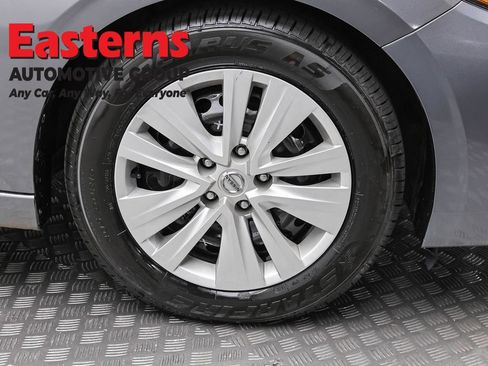 Used 2024 Nissan Sentra S FWD image 30