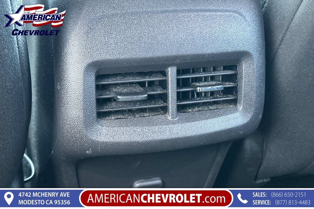 Used 2024 Chevrolet Equinox LT FWD image 16