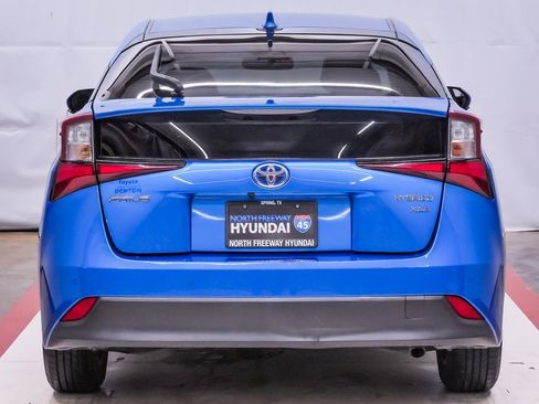 Used 2020 Toyota Prius XLE image 6