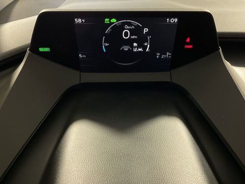 New 2025 Toyota Prius Plug-In Hybrid image 26