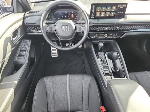 Used 2023 Honda Accord Sport image 11