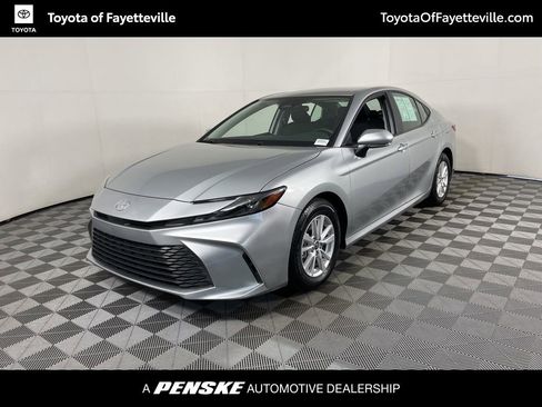 Used 2025 Toyota Camry LE image 1