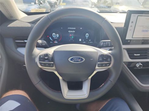 New 2026 Ford Explorer Active image 31