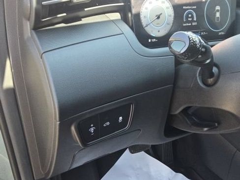 Used 2023 Hyundai Santa Cruz SEL w/ Activity Package FWD image 12
