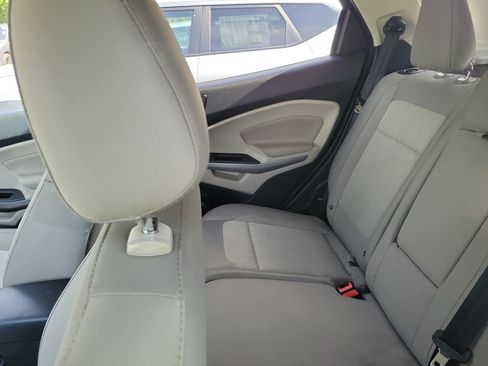 Used 2021 Ford EcoSport SE FWD image 9
