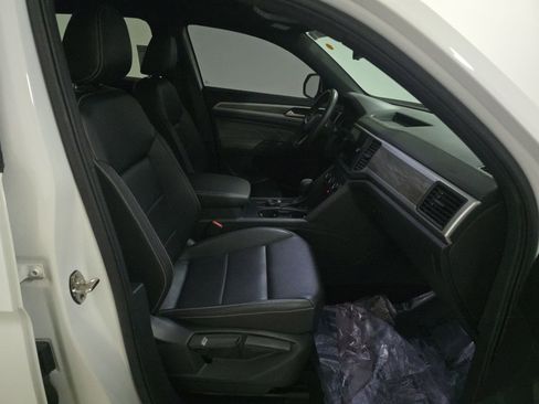 Used 2021 Volkswagen Atlas Cross Sport SE w/ Panoramic Sunroof Package AWD/4WD image 13