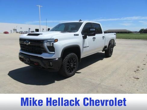 New 2026 Chevrolet Silverado 2500 LT w/ Trail Boss Package AWD/4WD image 3
