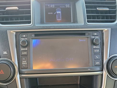 Used 2013 Toyota Highlander Limited FWD image 23