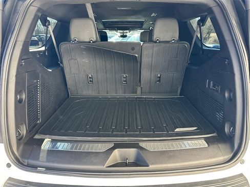 Used 2023 GMC Yukon XL Denali w/ Denali Reserve Package image 19