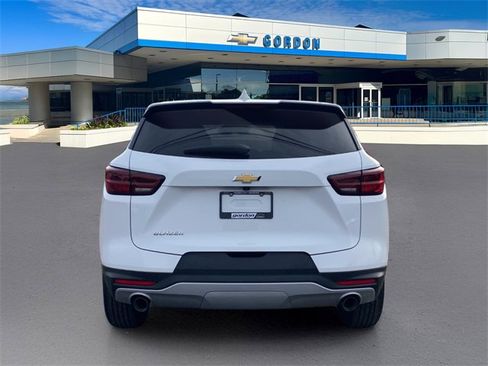 Used 2023 Chevrolet Blazer LT w/ Driver Confidence Package image 4