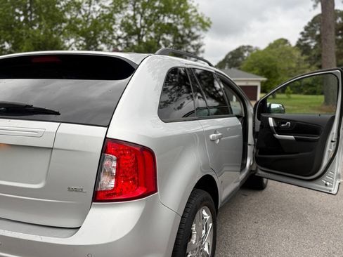 Used 2013 Ford Edge SEL FWD image 10