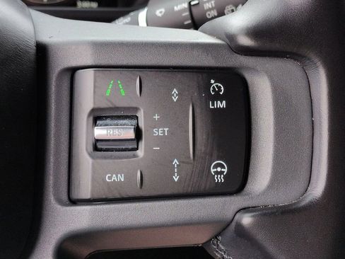 Used 2024 Land Rover Defender 110 X-Dynamic SE image 26