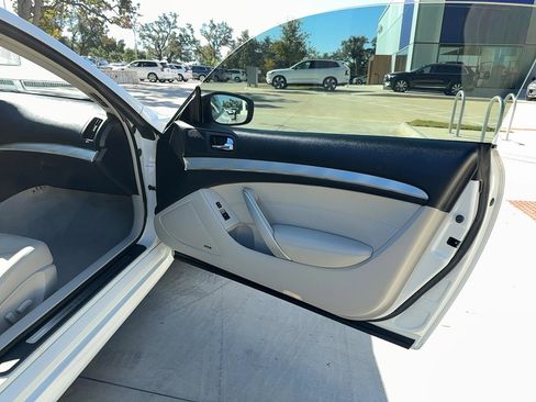 Used 2014 INFINITI Q60 Journey w/ Premium Package image 13