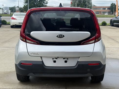 Used 2021 Kia Soul LX FWD image 6