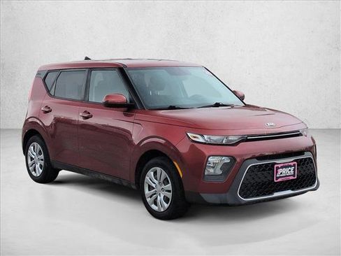 Used 2020 Kia Soul LX image 3