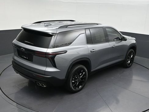 Used 2025 Chevrolet Traverse LT w/ Midnight/Sport Edition FWD image 21