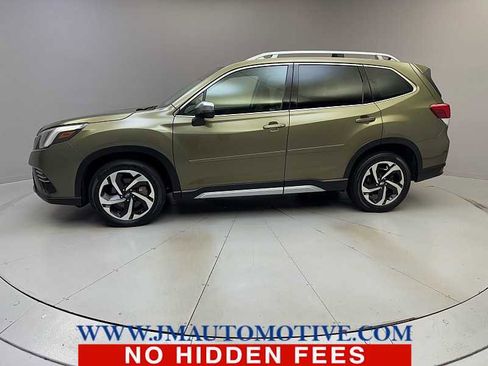 Used 2022 Subaru Forester Touring image 2