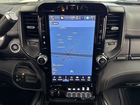 Used 2024 RAM 2500 Limited image 27