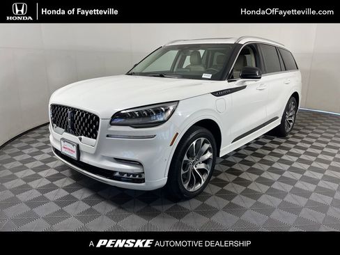 Used 2021 Lincoln Aviator Grand Touring w/ Elements Package Plus image 1