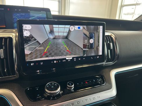 New 2025 Ford Expedition Max Platinum w/ Stealth Performance Package image 34