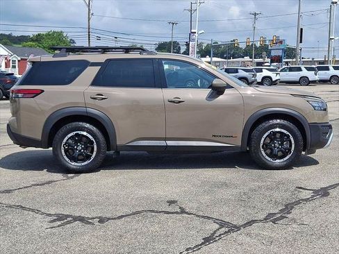 Used 2023 Nissan Pathfinder Rock Creek AWD/4WD image 7