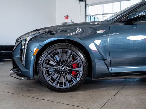 Used 2025 Cadillac CT5 V Blackwing w/ Carbon Fiber 2 Package image 9