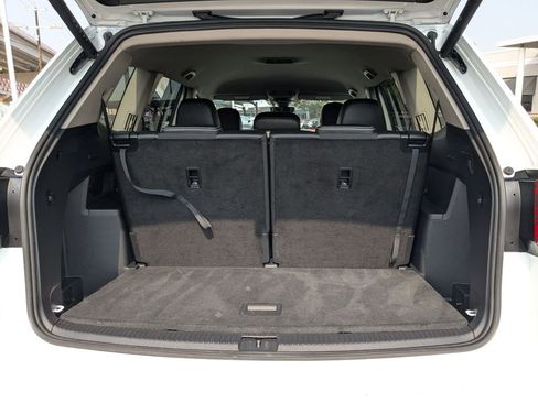 Used 2025 Volkswagen Atlas SE FWD image 25