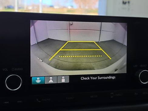 Certified 2025 Honda HR-V LX image 22