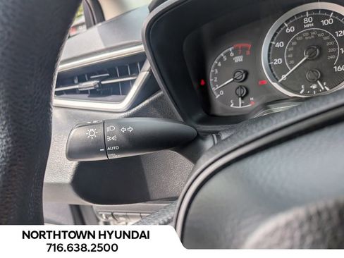 Used 2020 Toyota Corolla LE FWD image 25